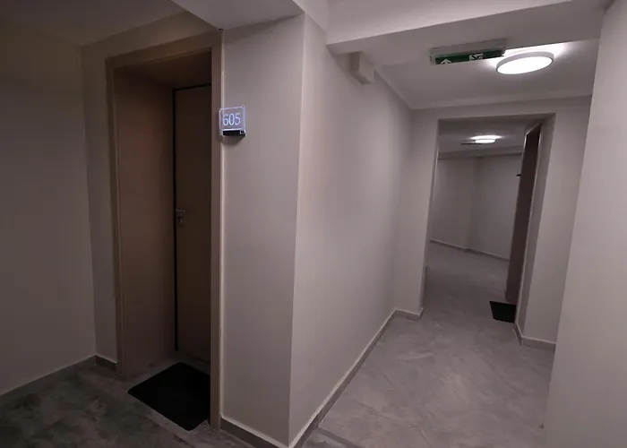 Alexandar Square Apartments